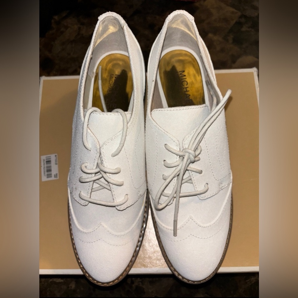 NWT ❤️ Michael Kors leather Suede Shoes
